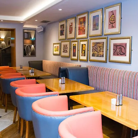 بيت ضيافة Davitts 3*